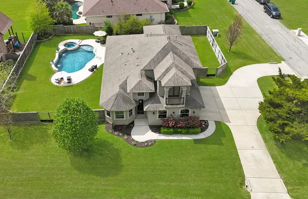 $599,000 | 105 Harley Drive, Montgomery, TX 77356