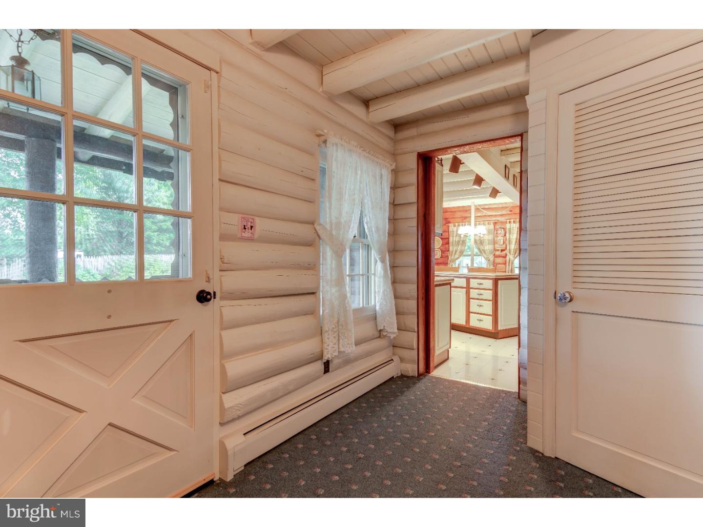 978 Chesterville Road Oxford, PA 19363 - Photo 7 of 25 Foyer