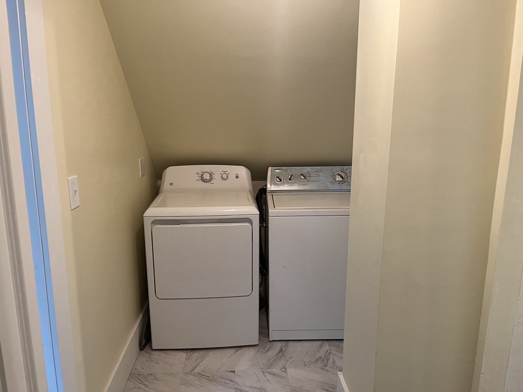 634 Patriots Road Templeton, MA 01468 - Photo 24 of 26 a utility room with dryer and washer