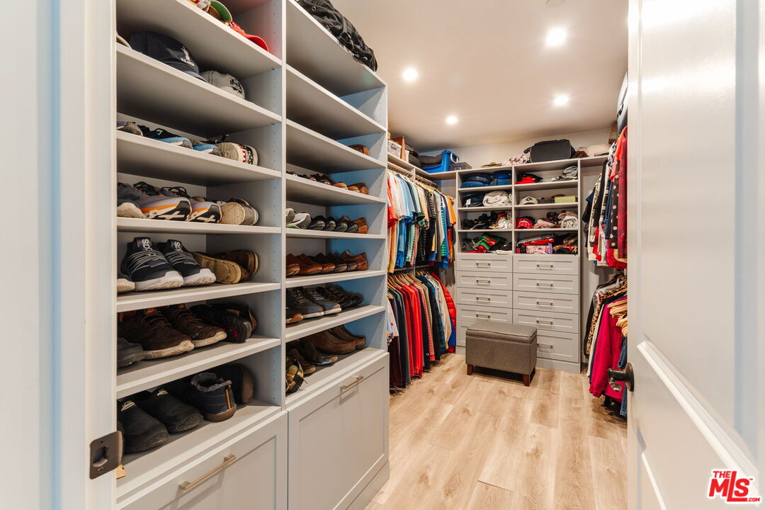 24901 Jim Bridger Road Hidden Hills, CA 91302 - Photo 15 of 25