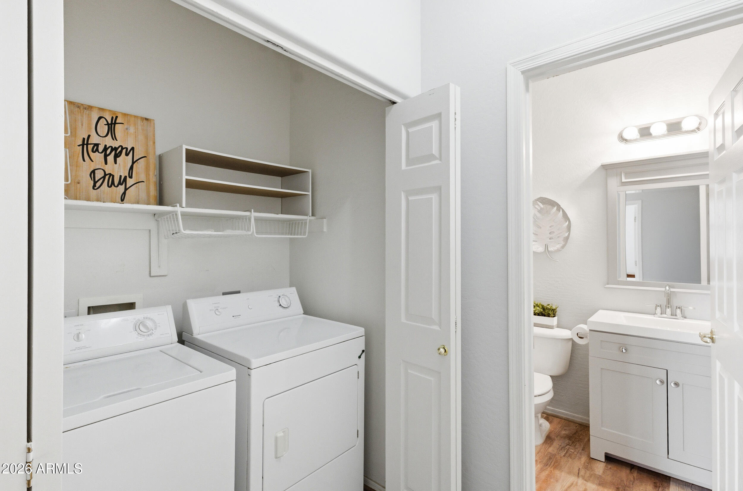 1024 East Frye Road, Unit 1060 Phoenix, AZ 85048 - Photo 13 of 41 a utility room with dryer and washer
