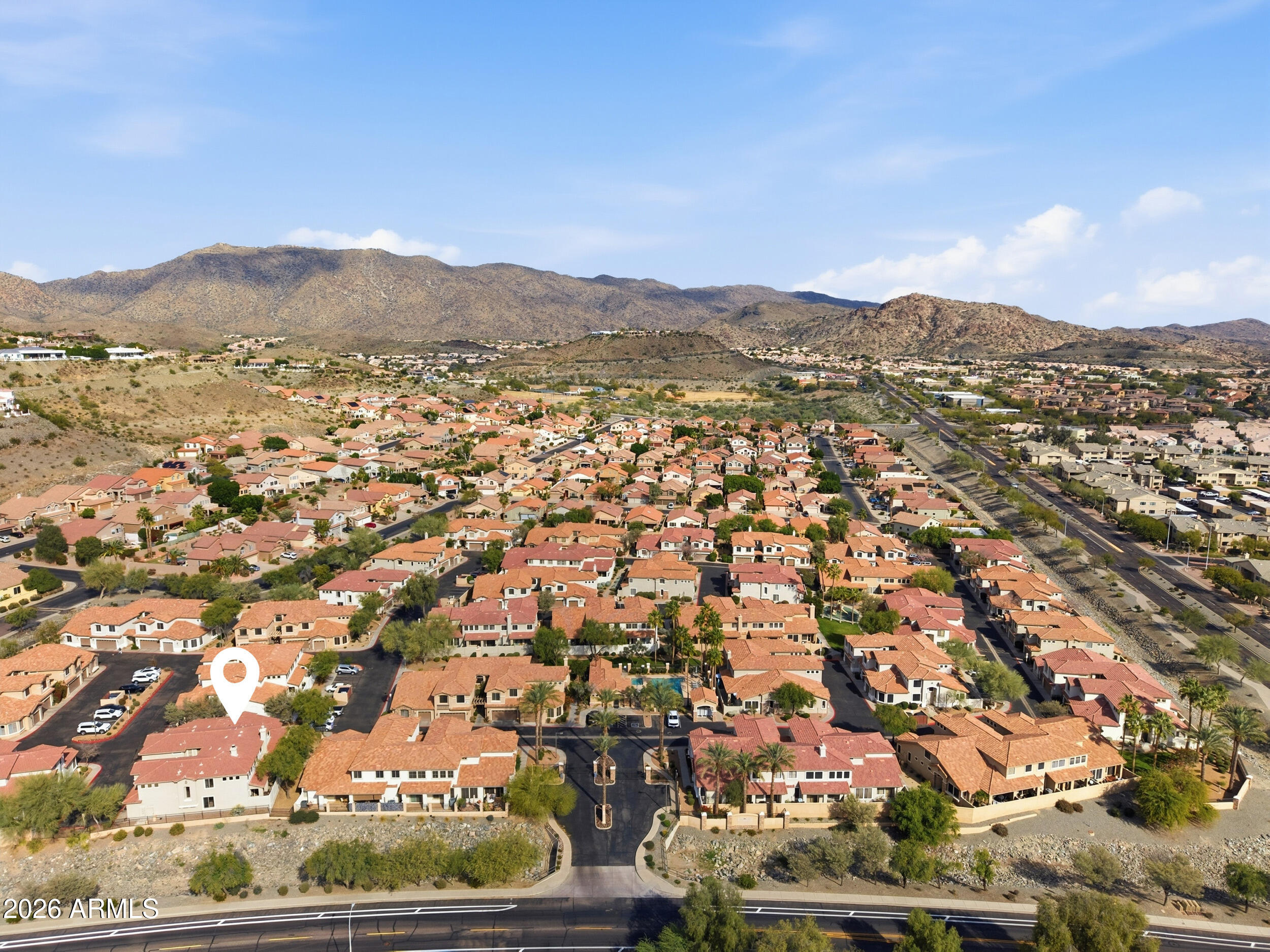 1024 East Frye Road, Unit 1060 Phoenix, AZ 85048 - Photo 35 of 41 an aerial view of residential houses and outdoor space
