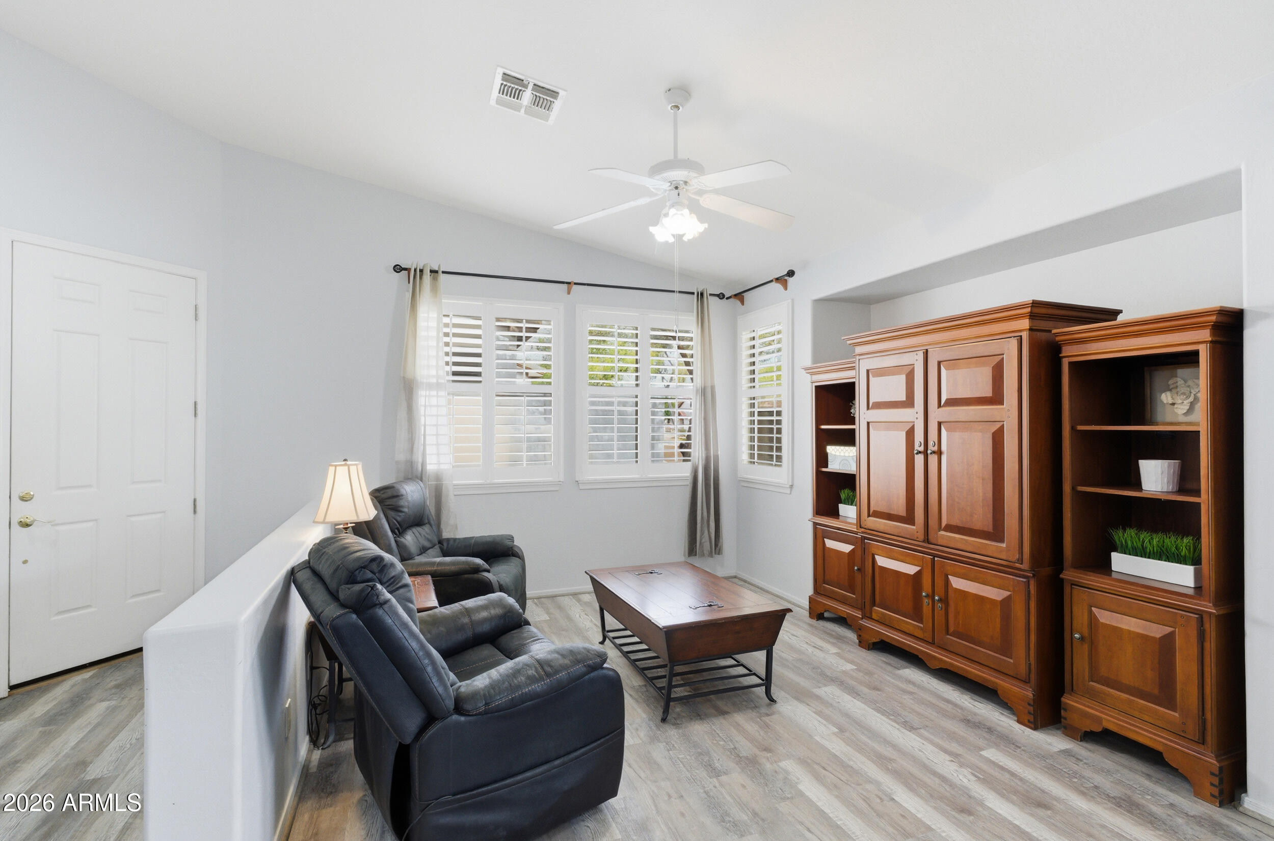 1024 East Frye Road, Unit 1060 Phoenix, AZ 85048 - Photo 4 of 41 a living room with furniture and a window