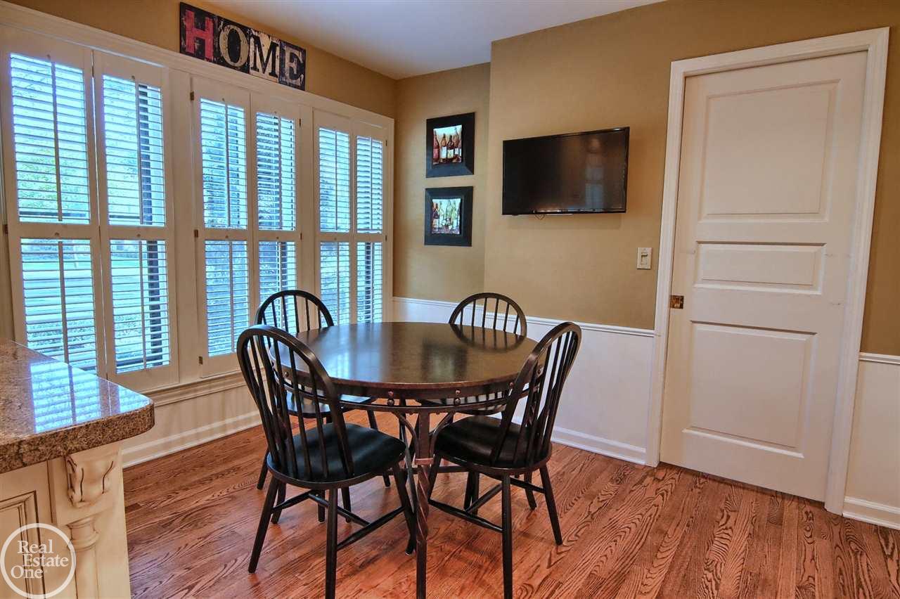 85 Stephens Road Grosse Pointe, MI 48236 - Photo 13 of 33