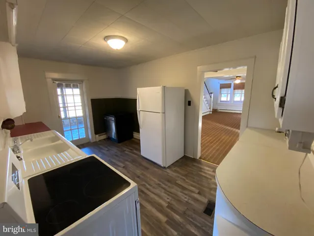 $2,545 | 885 Truslow Road, Fredericksburg, VA 22406