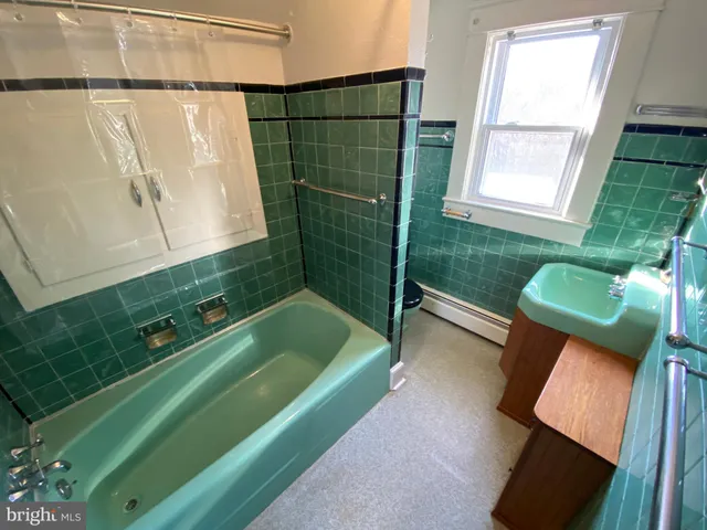 $2,545 | 885 Truslow Road, Fredericksburg, VA 22406