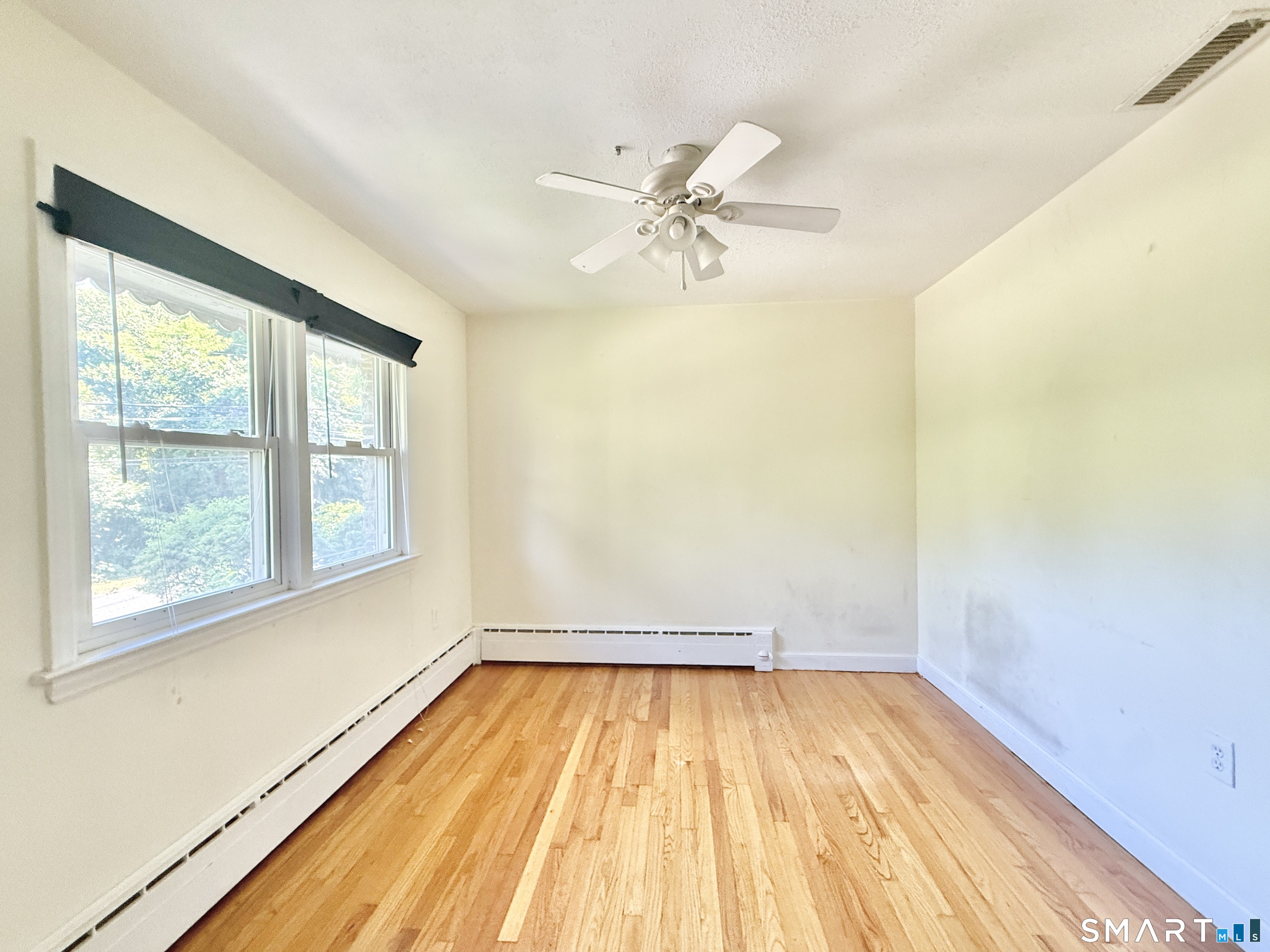 2326 Old Town Road Bridgeport, CT 06606 - Photo 16 of 33