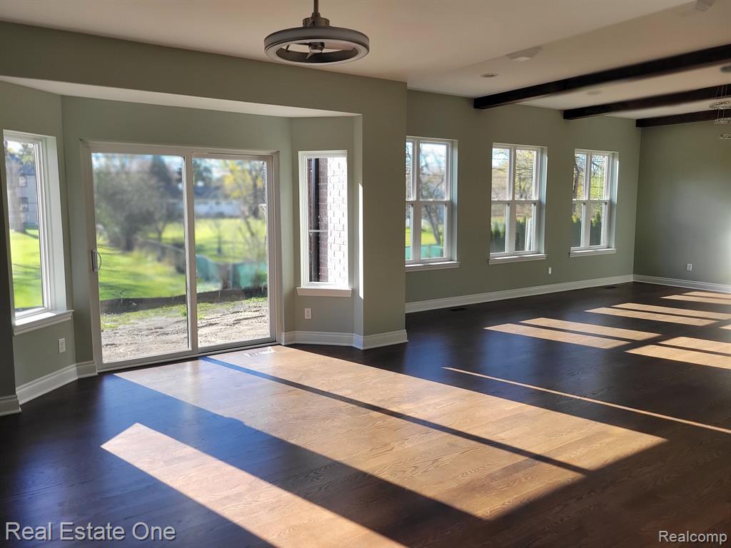 611 Vanderpool Avenue Troy, MI 48083 - Photo 11 of 26 Gallery Image 11