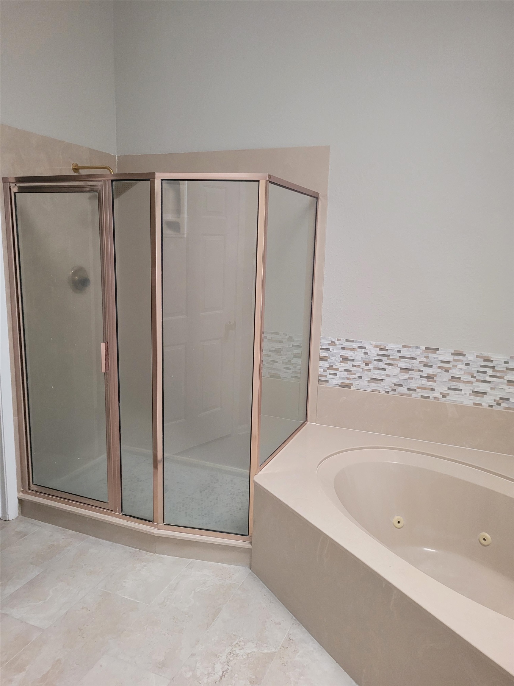 138 Walnut Ridge Lane Memphis, TN 38018 - Photo 11 of 17 Masterbath