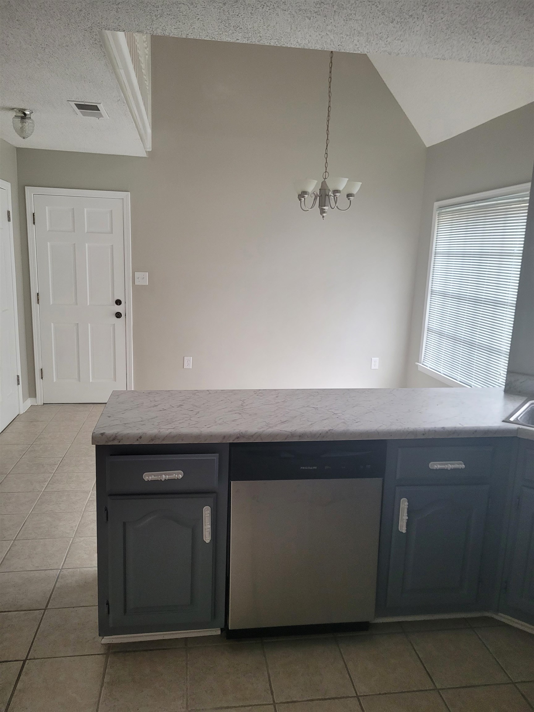 138 Walnut Ridge Lane Memphis, TN 38018 - Photo 6 of 17 Breakfast area