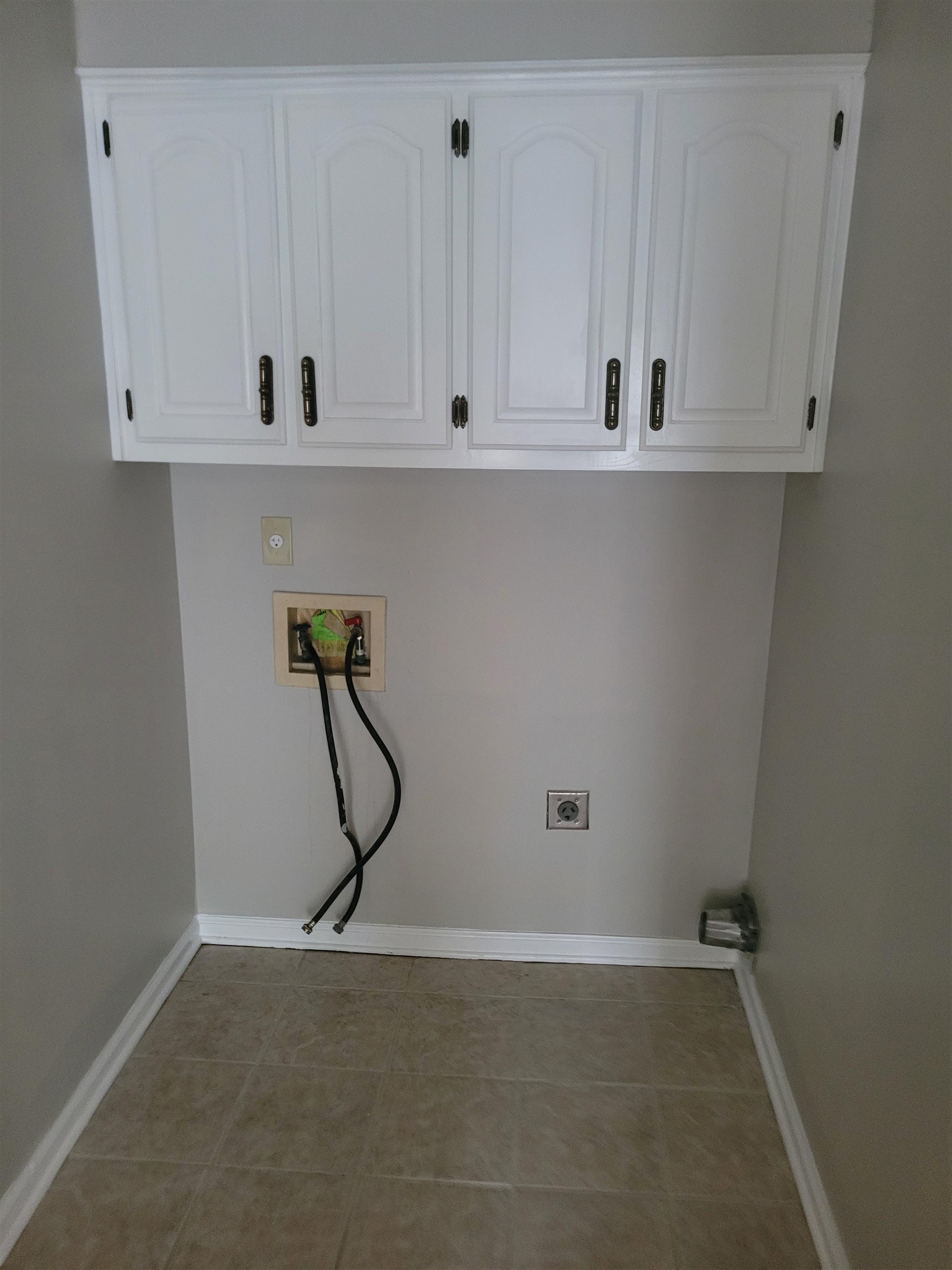 138 Walnut Ridge Lane Memphis, TN 38018 - Photo 7 of 17 washroom area