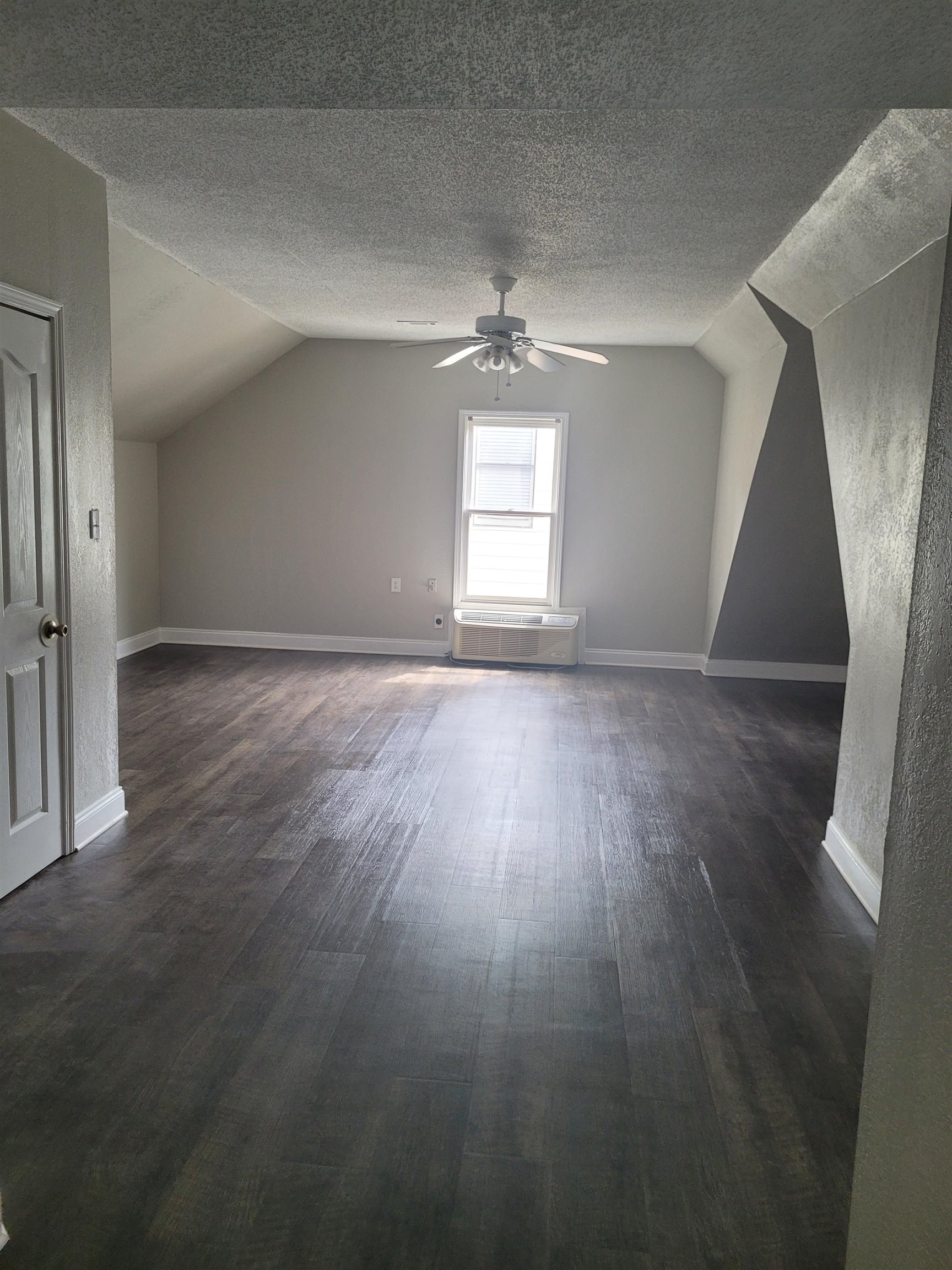 138 Walnut Ridge Lane Memphis, TN 38018 - Photo 9 of 17 Upstairs bedroom
