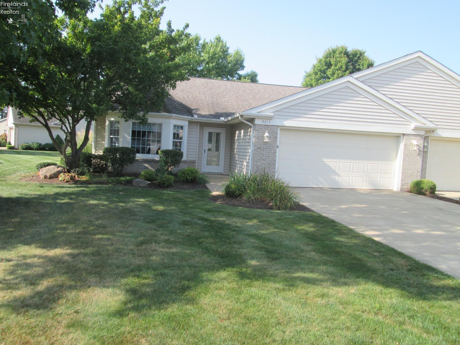 2213 Lakefield Drive Huron, OH 44839 - Photo 2 of 22 Gallery Image 2