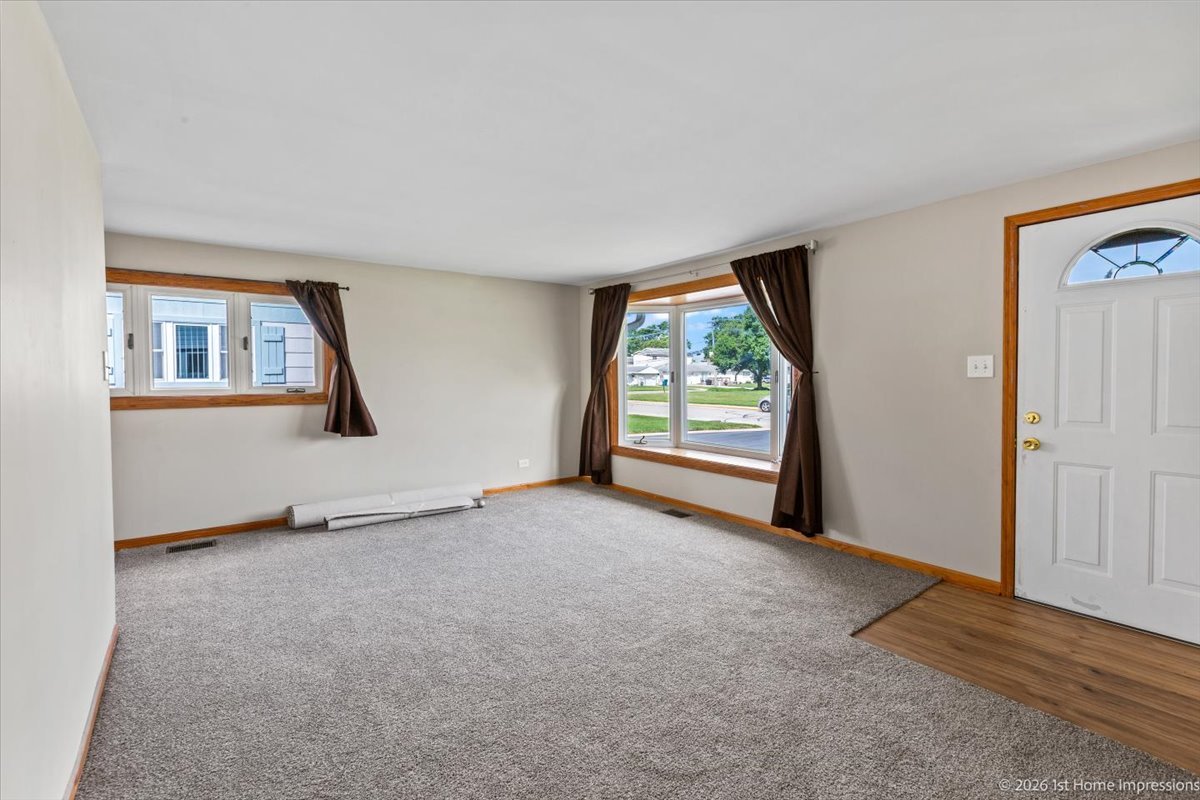 8875 South Corcoran Road Hometown, IL 60456 - Photo 5 of 23