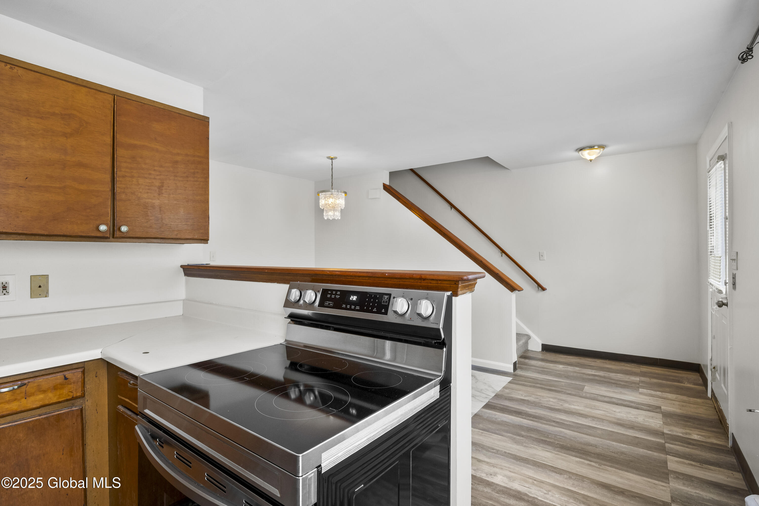 24 Delaware Street Albany, NY 12202 - Photo 11 of 41 11