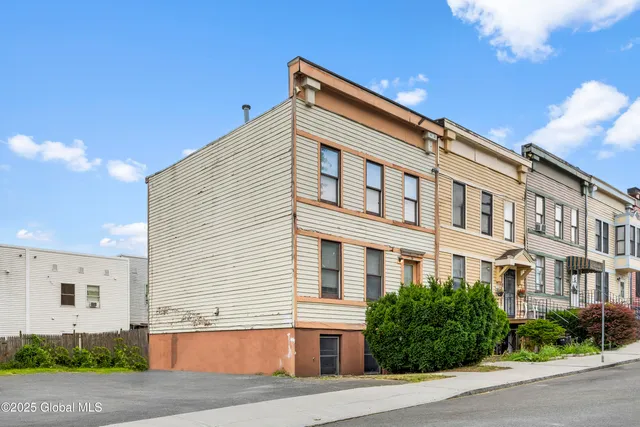 $229,900 | 24 Delaware Street, Albany, NY 12202