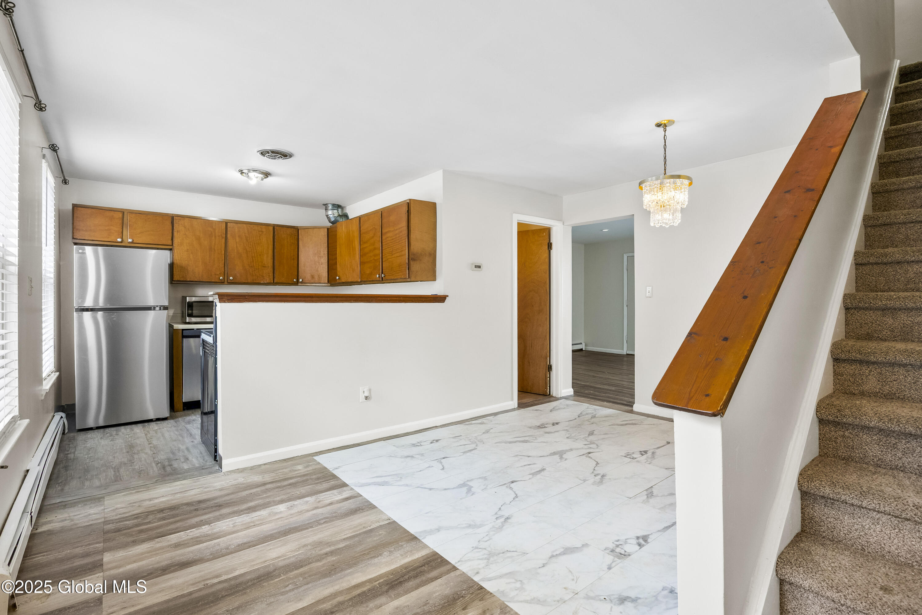 24 Delaware Street Albany, NY 12202 - Photo 5 of 41 5