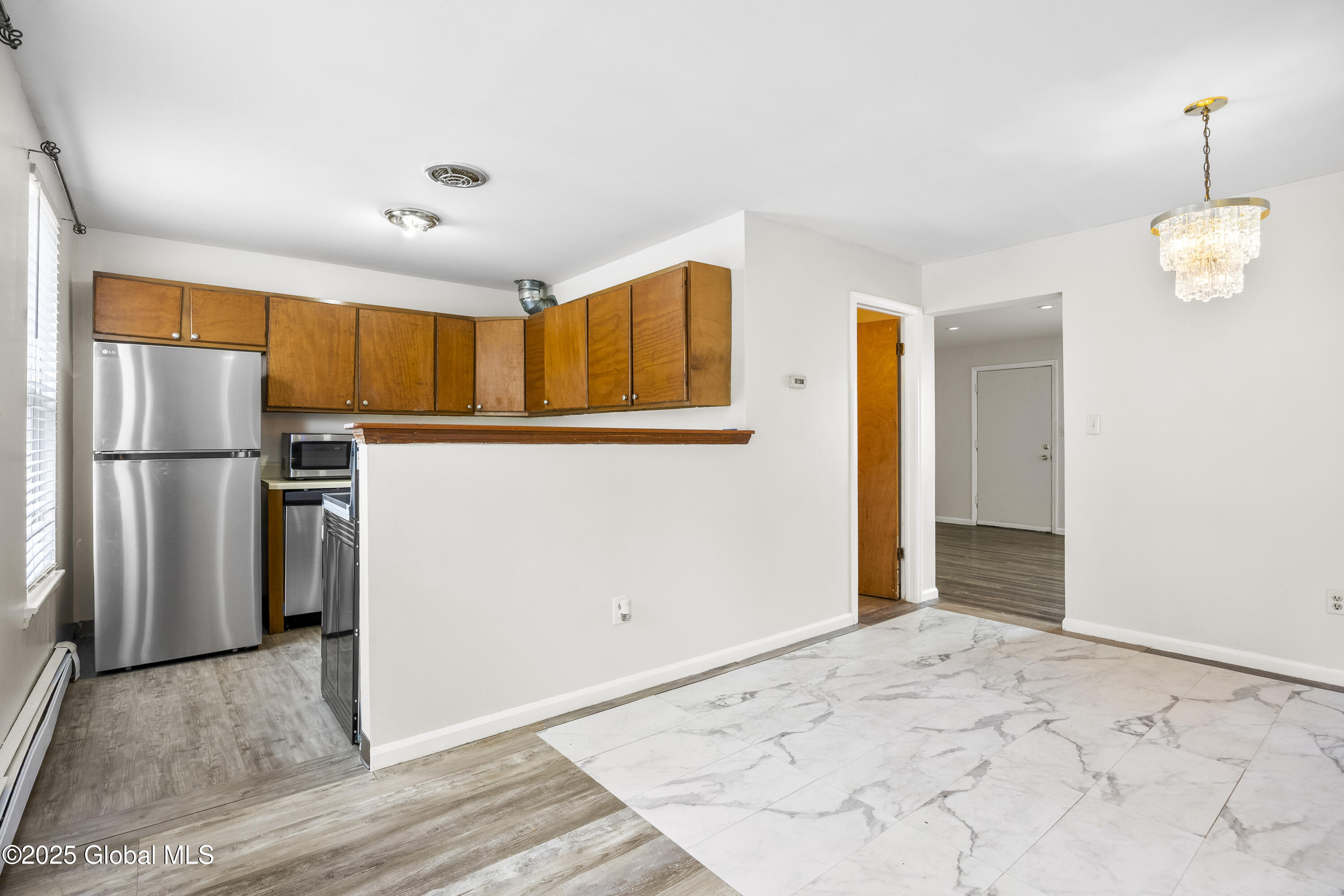 24 Delaware Street Albany, NY 12202 - Photo 6 of 41 6