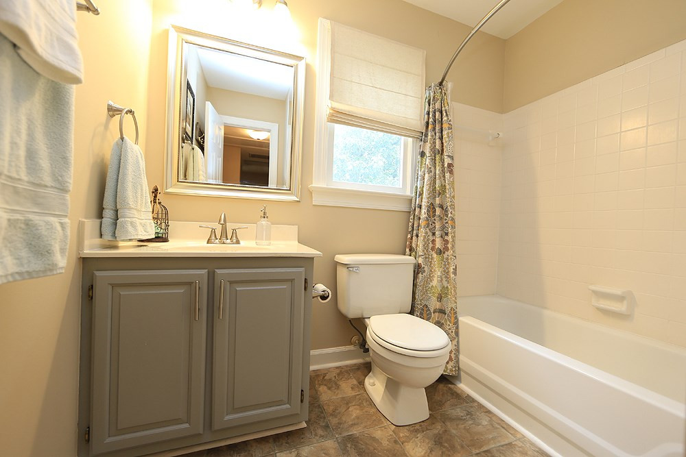 2608 Diamondhitch Trail Raleigh, NC 27615 - Photo 20 of 26 Hall Bath