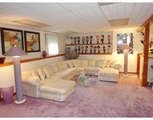 18 Newcastle Road Ashland, MA 01721 - Photo 30 of 35 Gallery Image 30