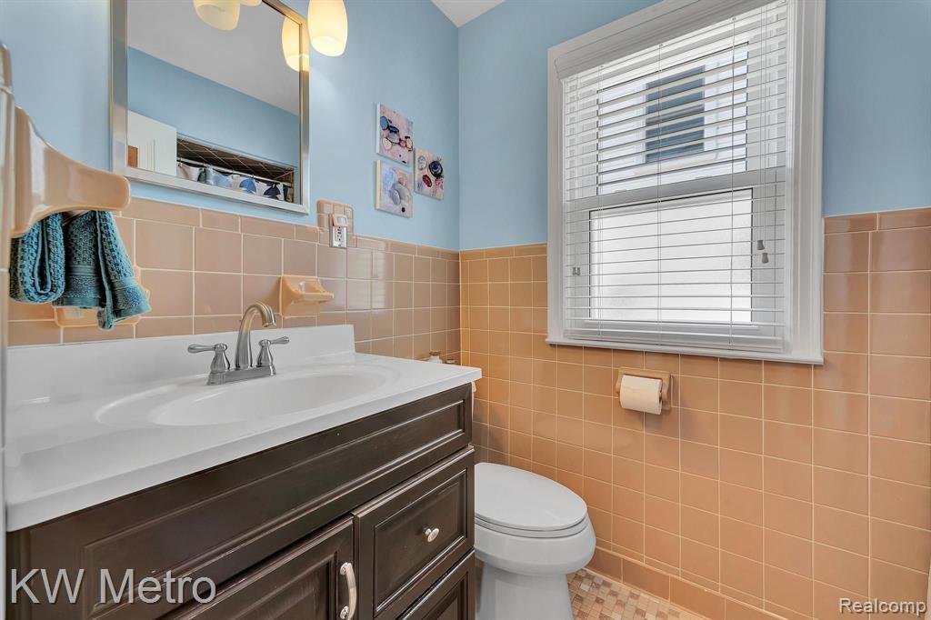 1173 Columbia Road Berkley, MI 48072 - Photo 20 of 37