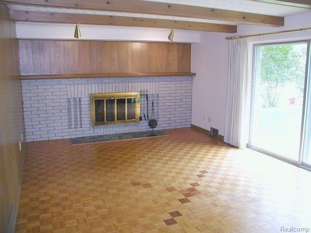 2192 Avoncrest Drive Rochester, MI 48309 - Photo 5 of 8 FAMILY ROOM