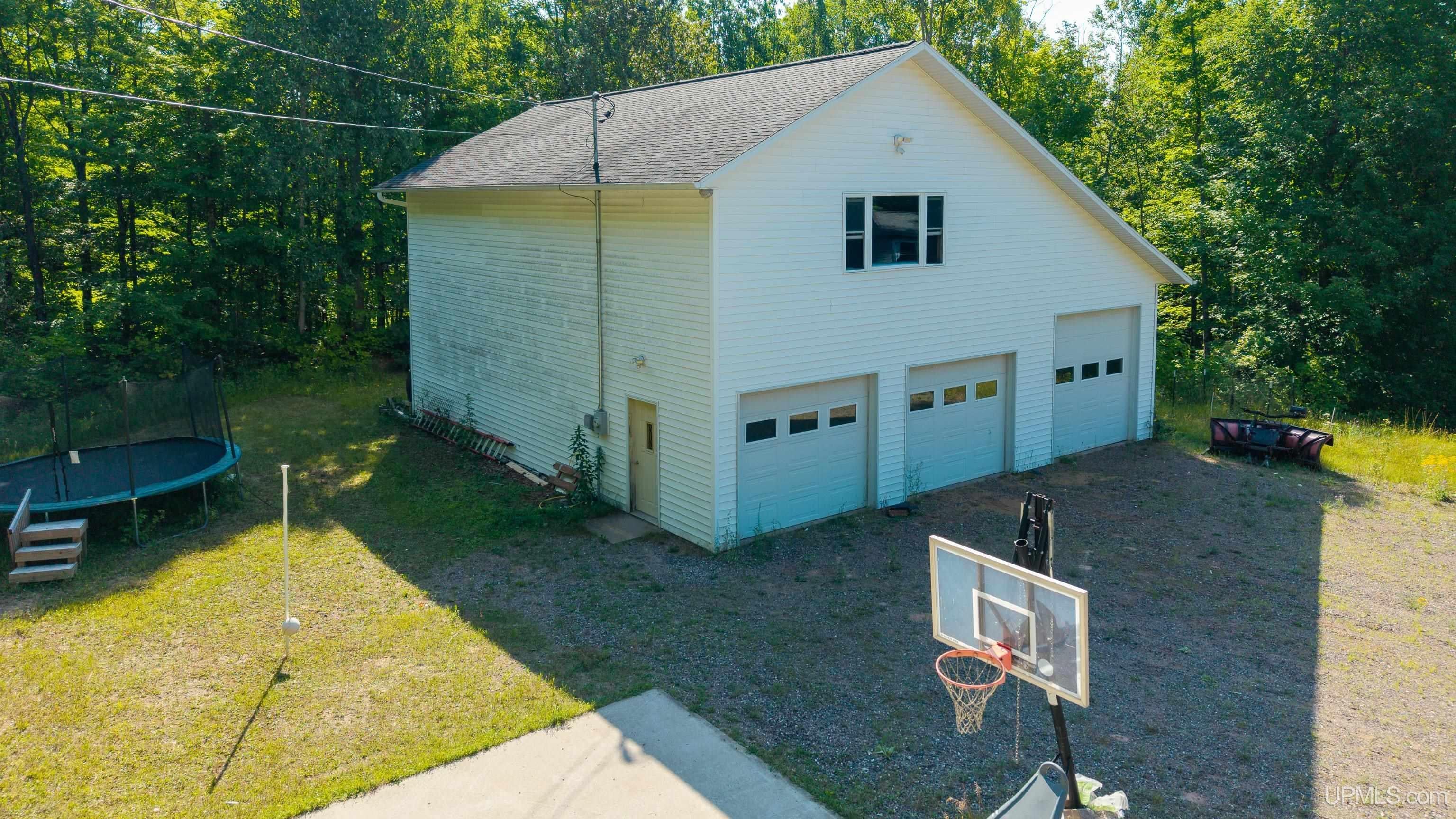 156 Miller Road Gwinn, MI 49841 - Photo 3 of 97 Gallery Image 3