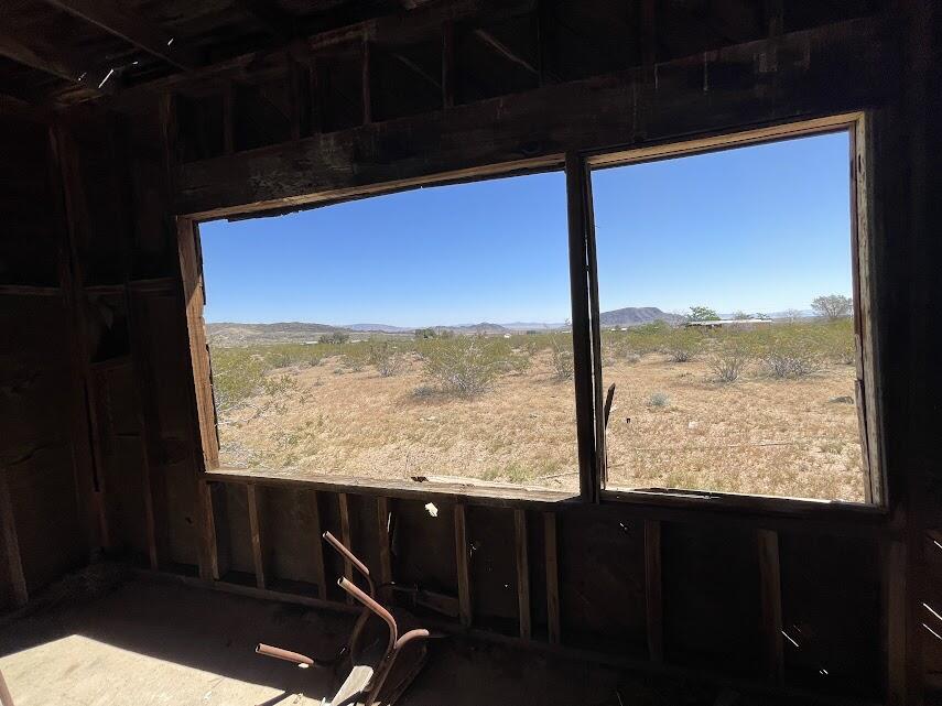 216 Jesse Road Landers, CA 92285 - Photo 6 of 23 Jesse Cabin 12