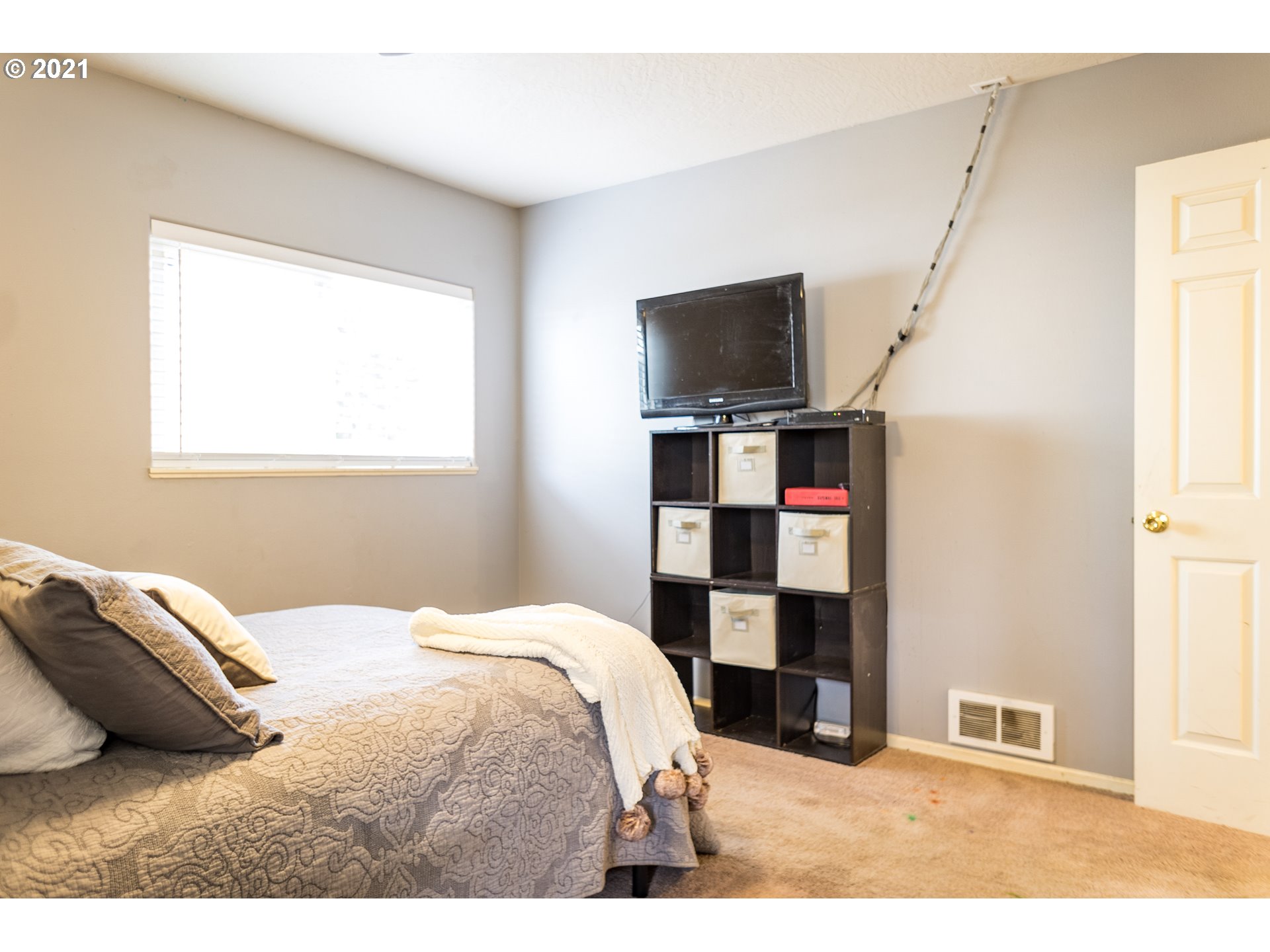 81 Shady Loop Springfield, OR 97477 - Photo 11 of 18