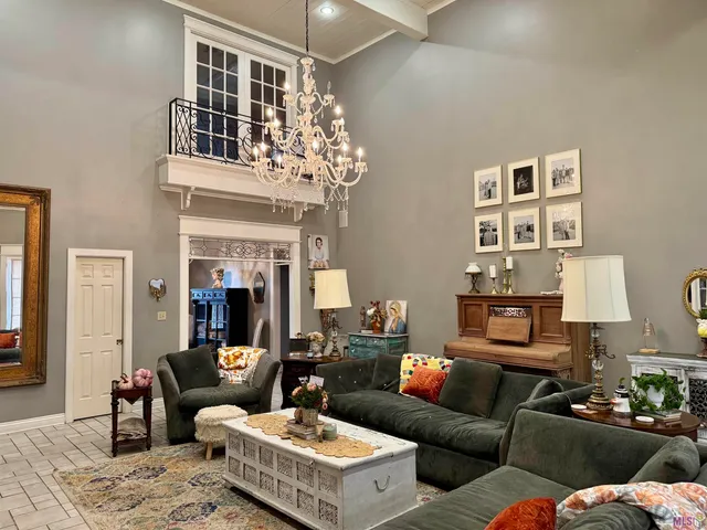 $695,000 | 600 Techeview Drive, Berwick, LA 70342