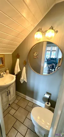 $695,000 | 600 Techeview Drive, Berwick, LA 70342
