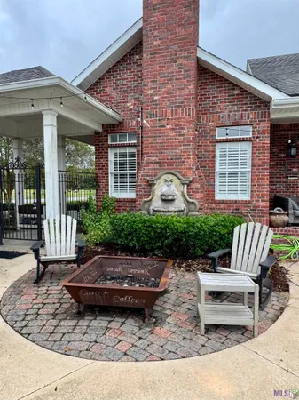 $695,000 | 600 Techeview Drive, Berwick, LA 70342
