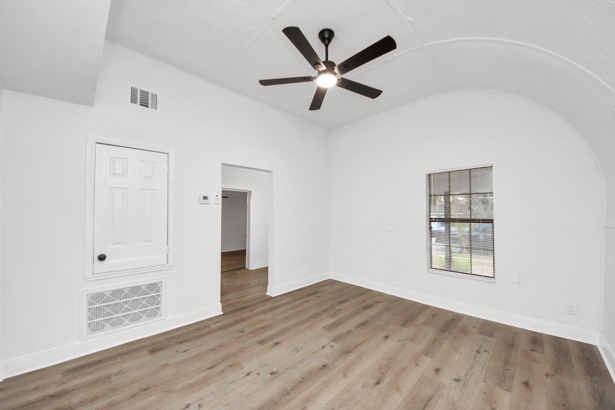 2409 Avenue K Rosenberg, TX 77471 - Photo 12 of 37