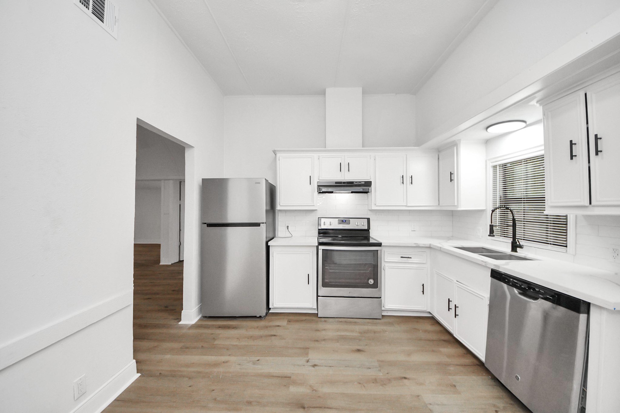 2409 Avenue K Rosenberg, TX 77471 - Photo 18 of 37