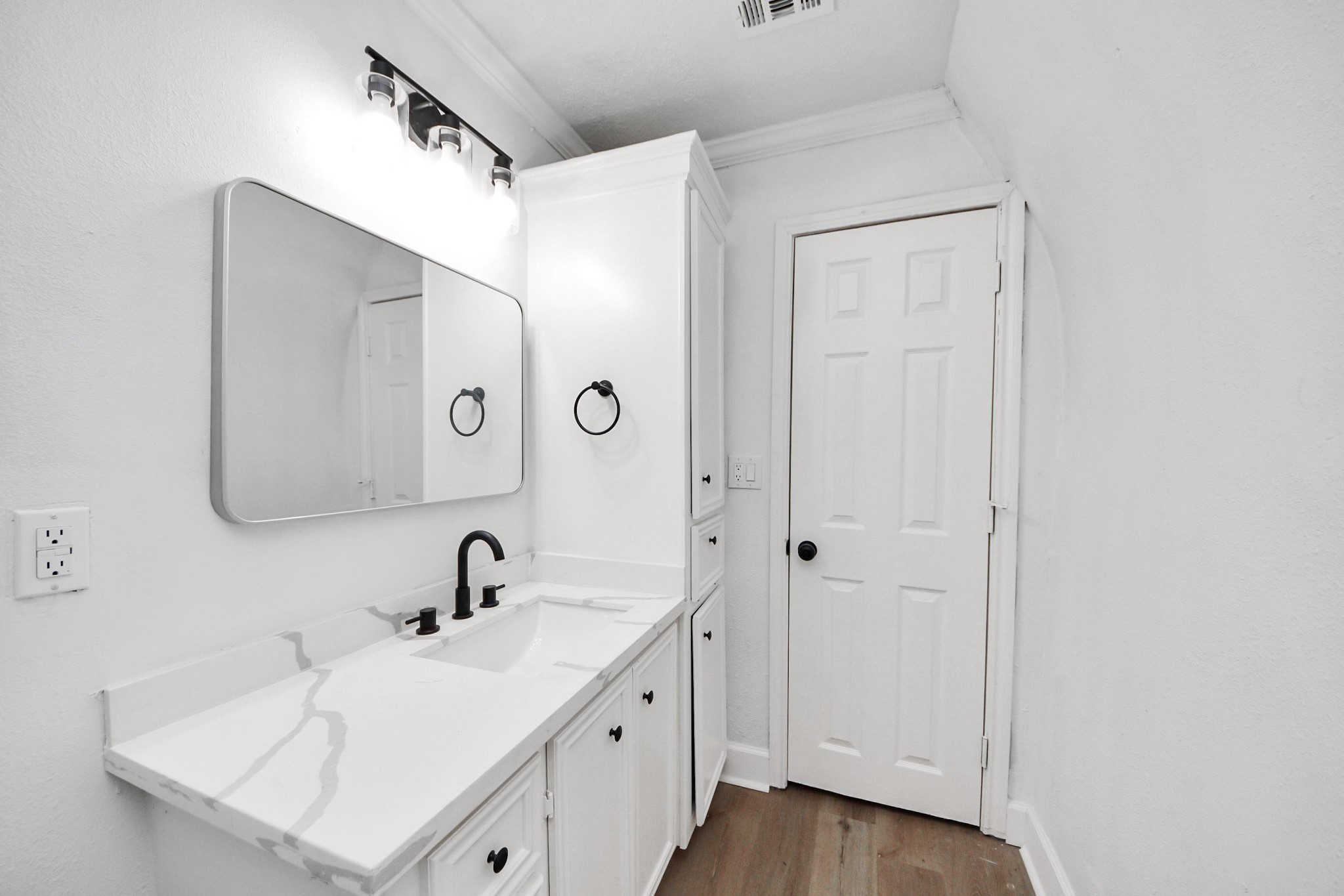 2409 Avenue K Rosenberg, TX 77471 - Photo 27 of 37