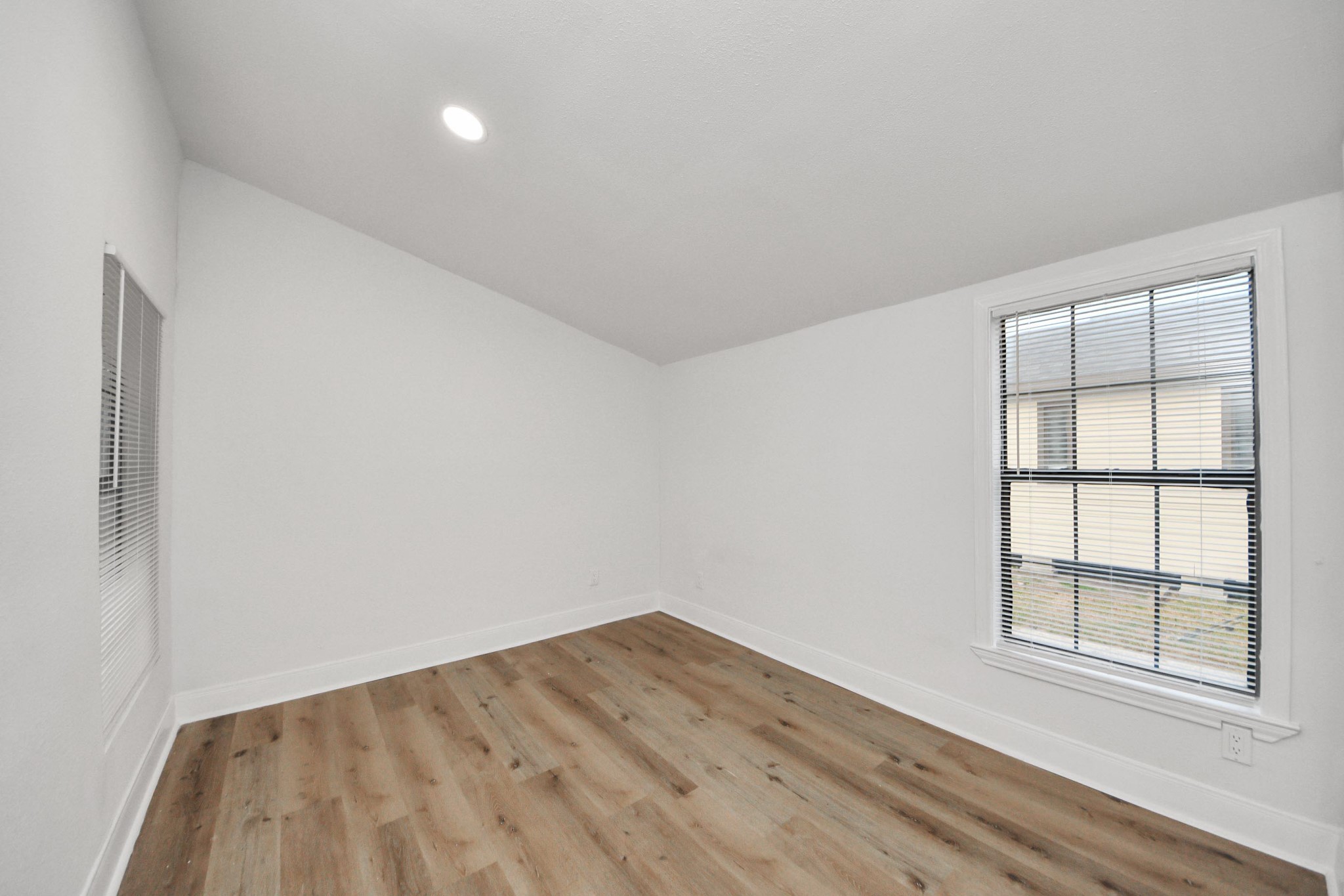 2409 Avenue K Rosenberg, TX 77471 - Photo 31 of 37