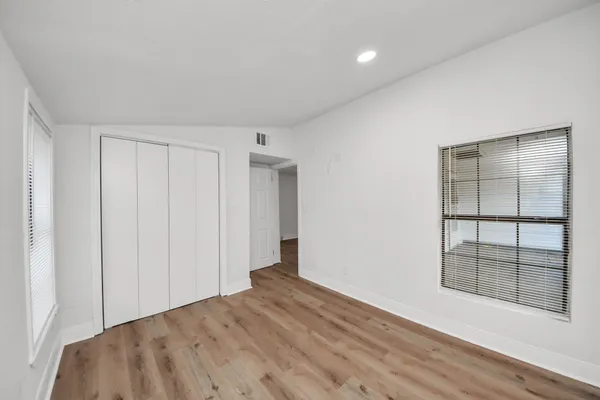 $169,900 | 2409 Avenue K, Rosenberg, TX 77471