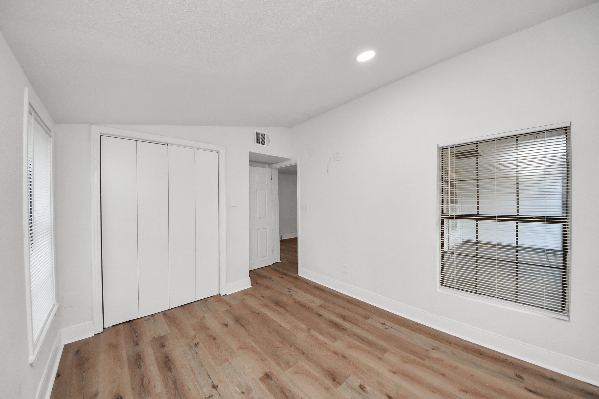 2409 Avenue K Rosenberg, TX 77471 - Photo 32 of 37