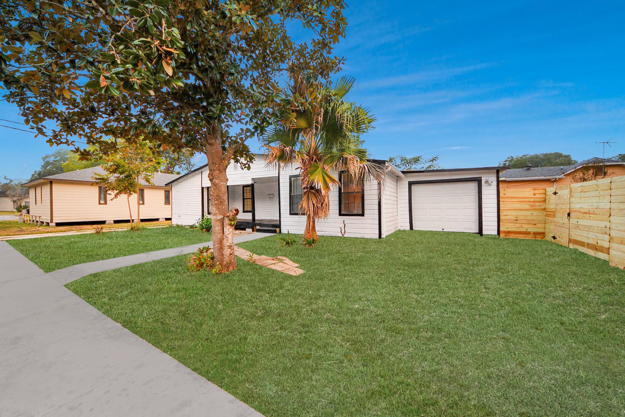 2409 Avenue K Rosenberg, TX 77471 - Photo 4 of 37