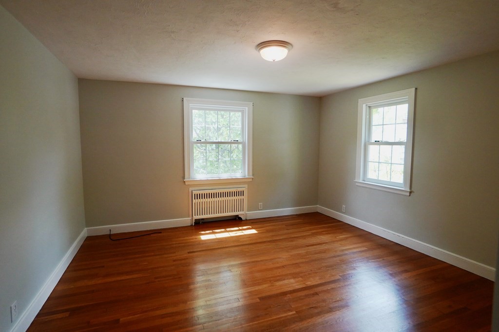 11 Miles Standish Road Marblehead, MA 01945 - Photo 14 of 20 Gallery Image 14