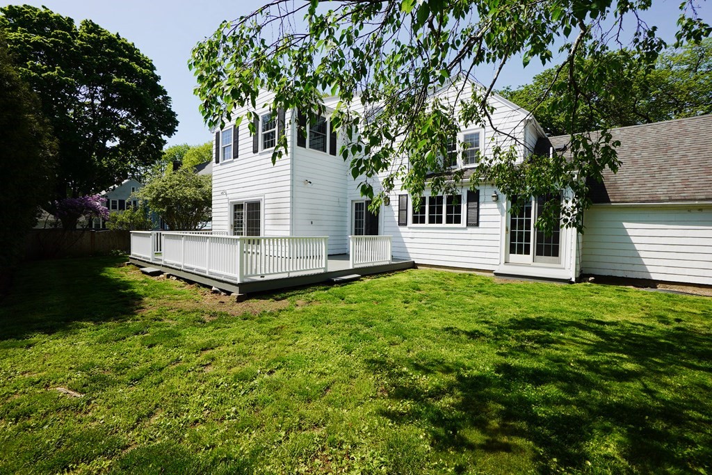 11 Miles Standish Road Marblehead, MA 01945 - Photo 18 of 20 Gallery Image 18