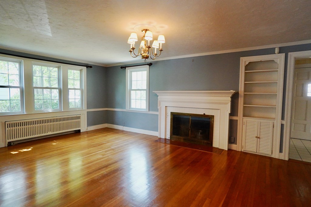 11 Miles Standish Road Marblehead, MA 01945 - Photo 7 of 20 Gallery Image 7