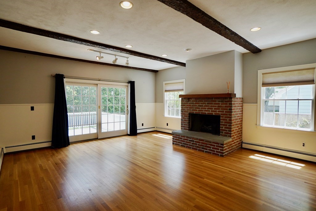 11 Miles Standish Road Marblehead, MA 01945 - Photo 8 of 20 Gallery Image 8