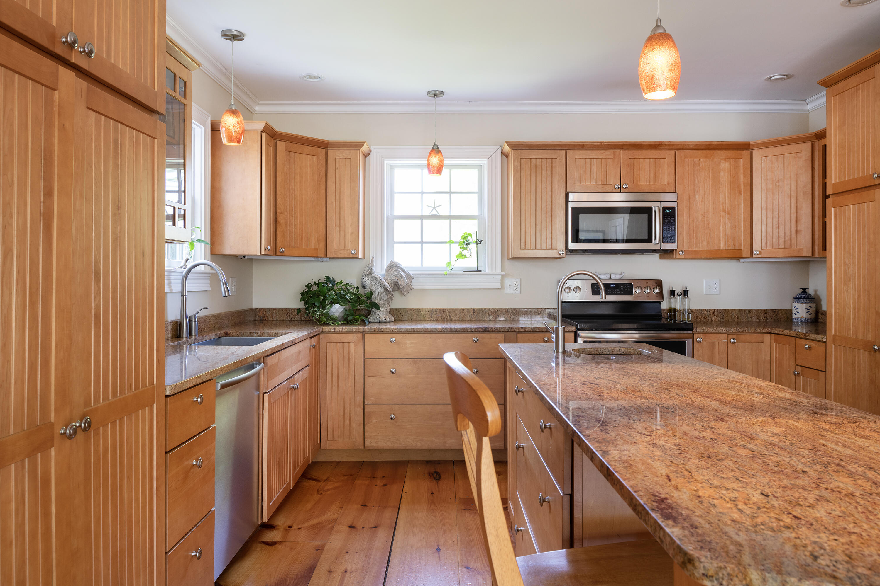 9 Langsford Road Kennebunkport, ME 04046 - Photo 12 of 49 12_9LangsfordRd_Booth