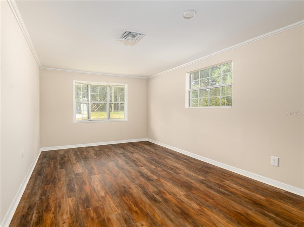 4722 Stearns Road Valrico, FL 33596 - Photo 8 of 31