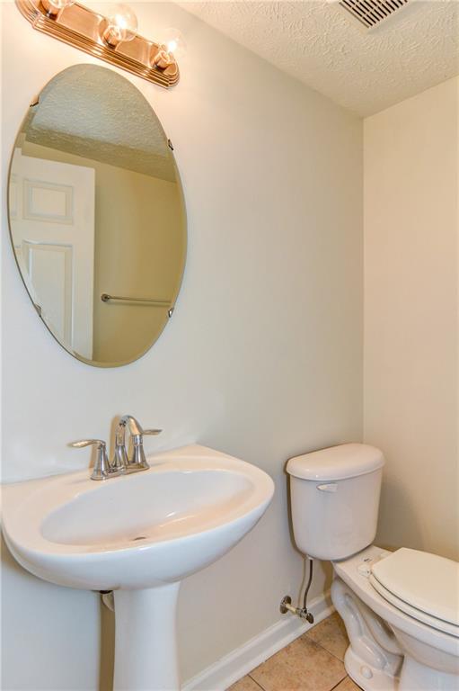 2005 Village Run Road Wexford, PA 15090 - Photo 4 of 25 First floor powder room