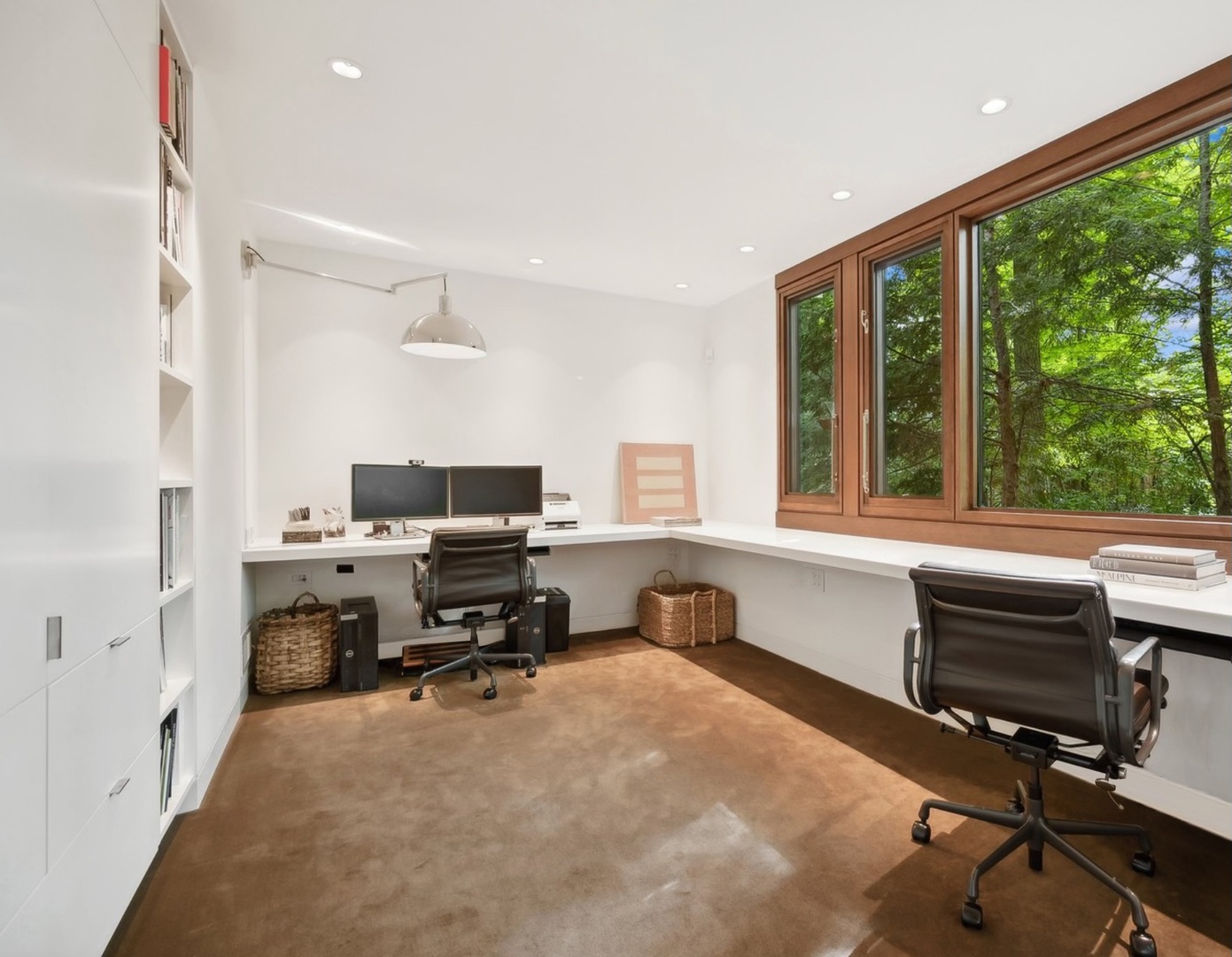 516 Sheridan Road Glencoe, IL 60022 - Photo 26 of 45 a workspace with a window