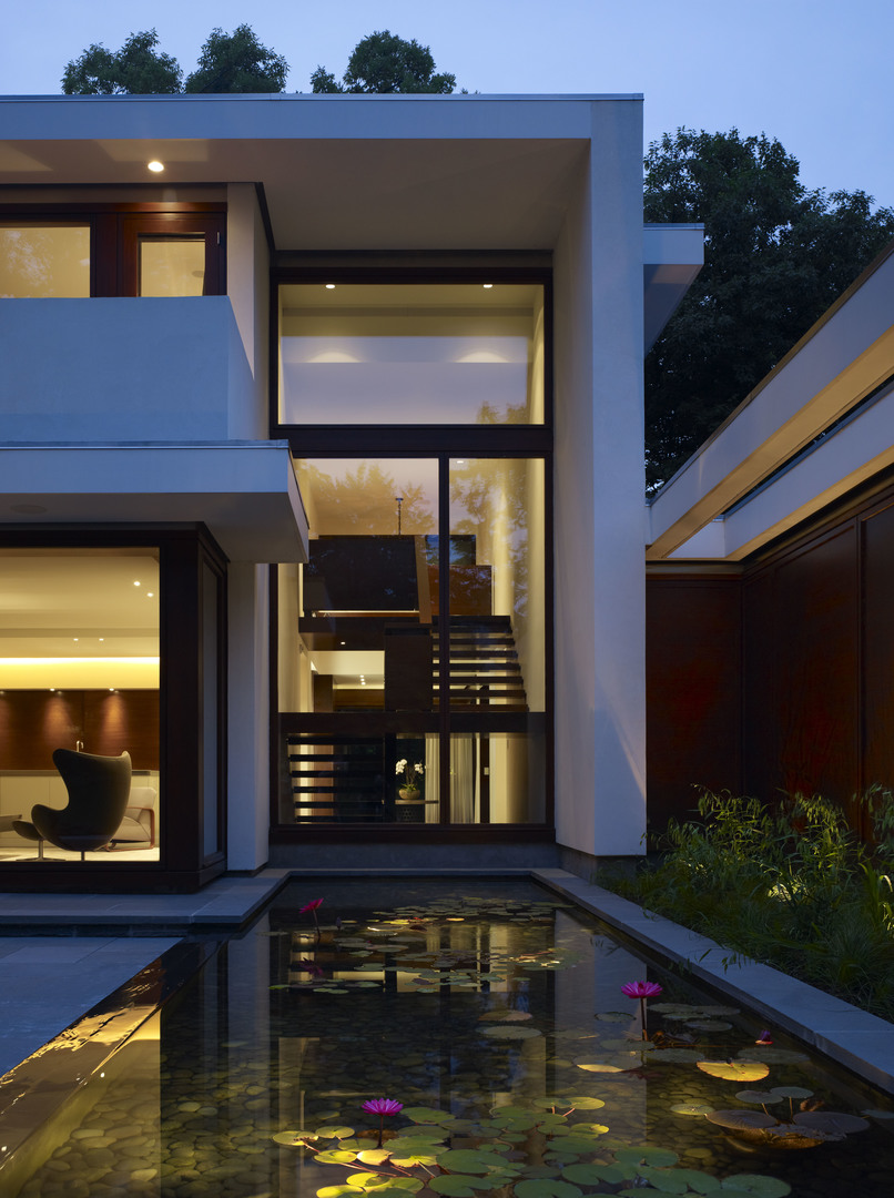 516 Sheridan Road Glencoe, IL 60022 - Photo 44 of 45 a view of swimming pool with outdoor seating