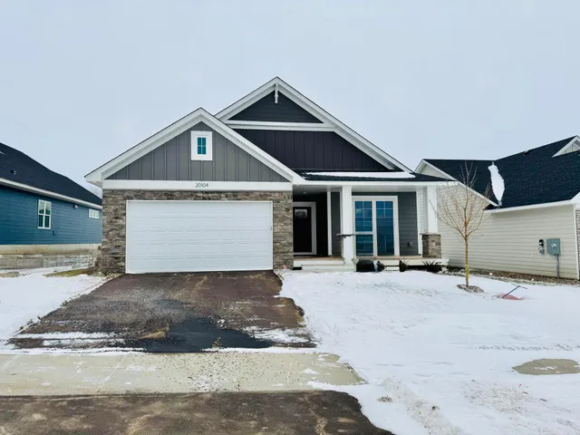 $643,900 | 20104 Globe Drive, Lakeville, MN 55044