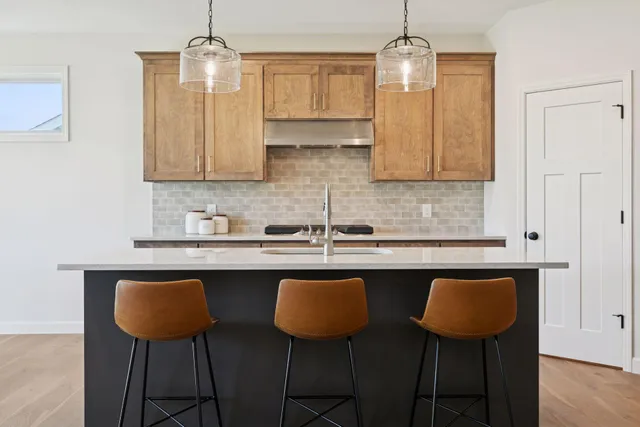 $643,900 | 20104 Globe Drive, Lakeville, MN 55044